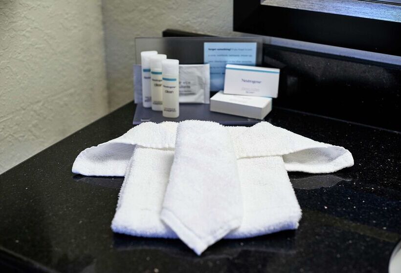 Hampton Inn & Suites Millington