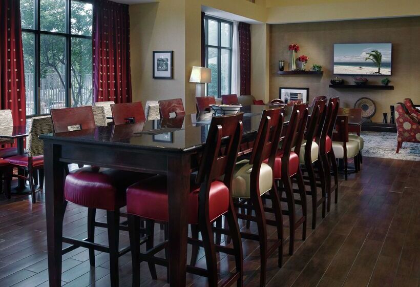 Hampton Inn & Suites Millington