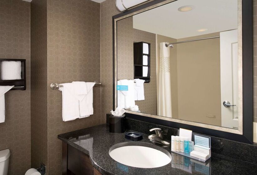 Hampton Inn & Suites Athens I 65