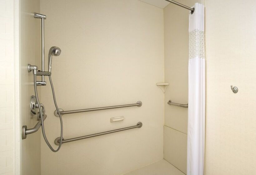 Hampton Inn & Suites Athens I 65