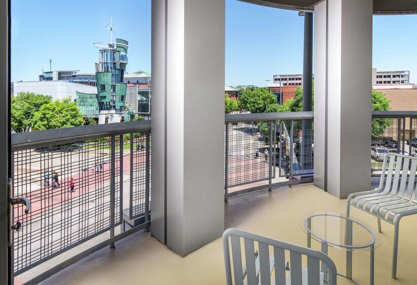 Hampton Inn & Suites Chattanooga/downtown