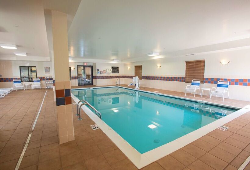 Hampton Inn & Suites Dayton Airport