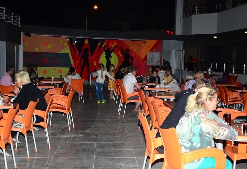 فندق Acar