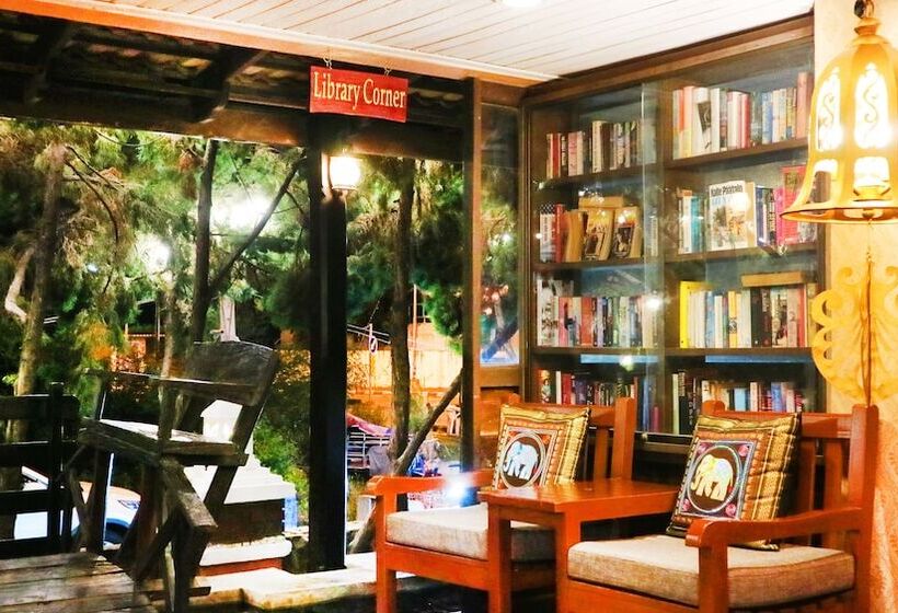 Aiyaree Place Hotel Sha Plus