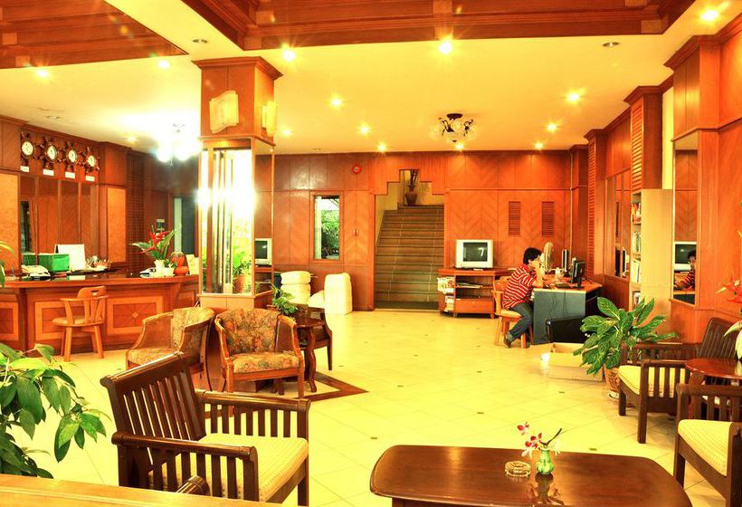 Отель Aonang President