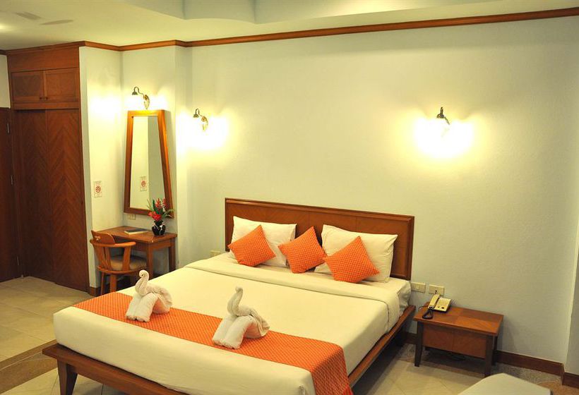 Отель Aonang President