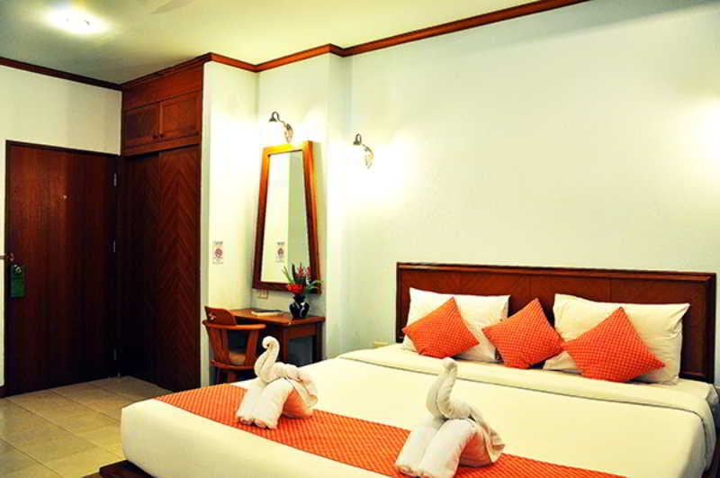 Отель Aonang President