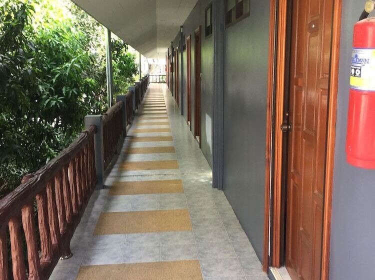 فندق Aonang Village Resort