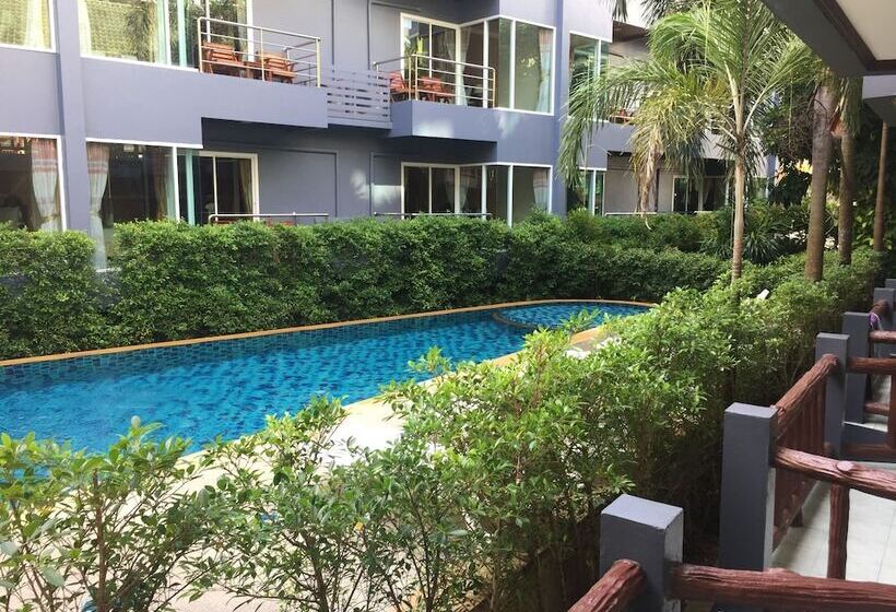 هتل Aonang Village Resort