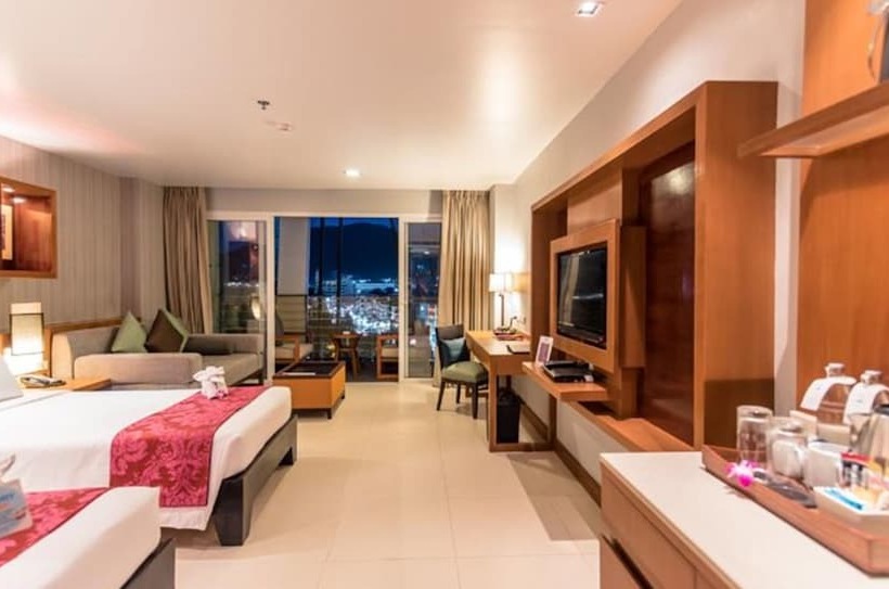 Ashlee Hub Hotel Patong