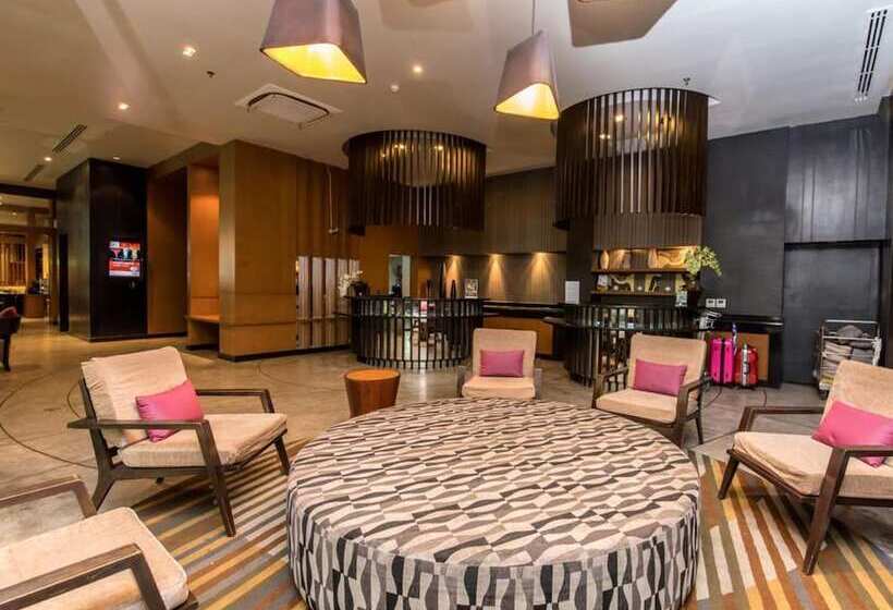 Ashlee Hub Hotel Patong