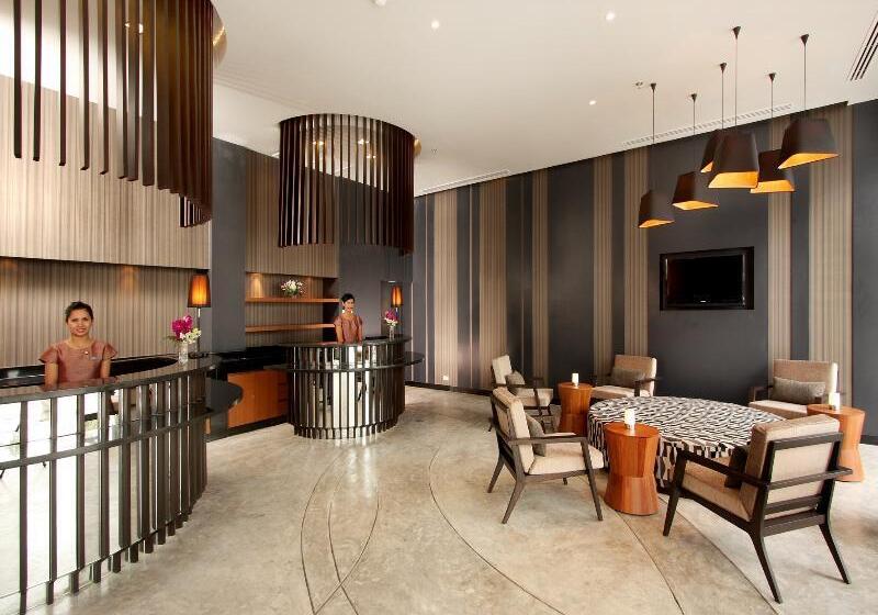 Ashlee Hub Hotel Patong