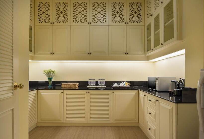 호텔 Dheva Mantra Resort