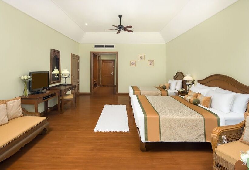 호텔 Dheva Mantra Resort