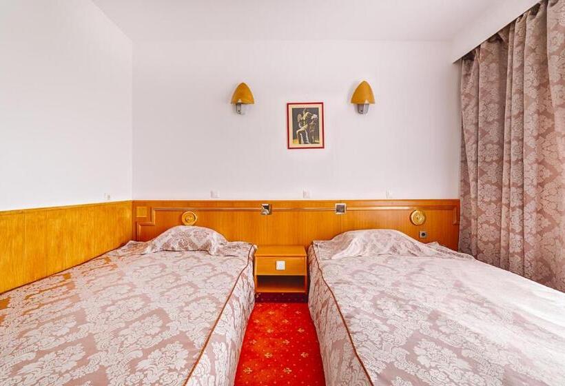 בית מלון כפרי Black Lord