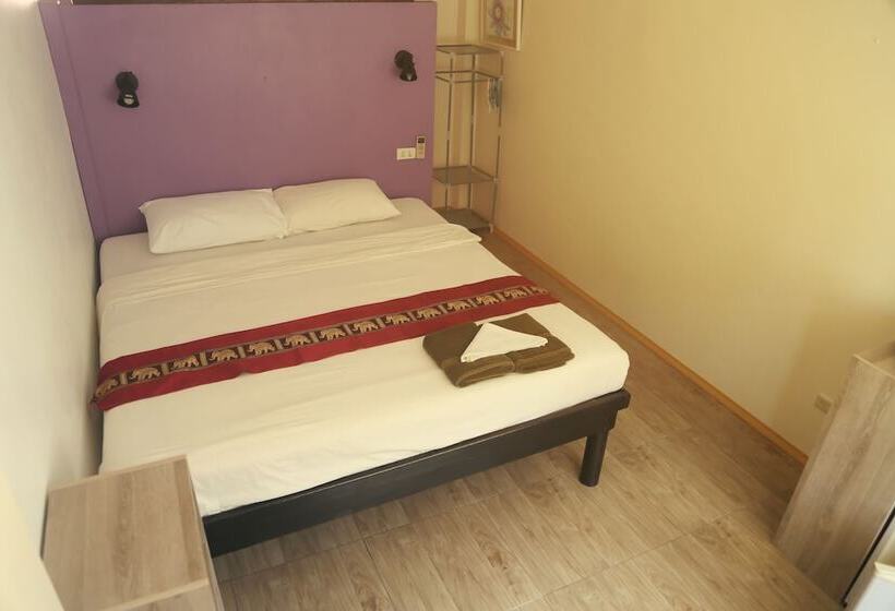 호텔 Boondaree Home Resort