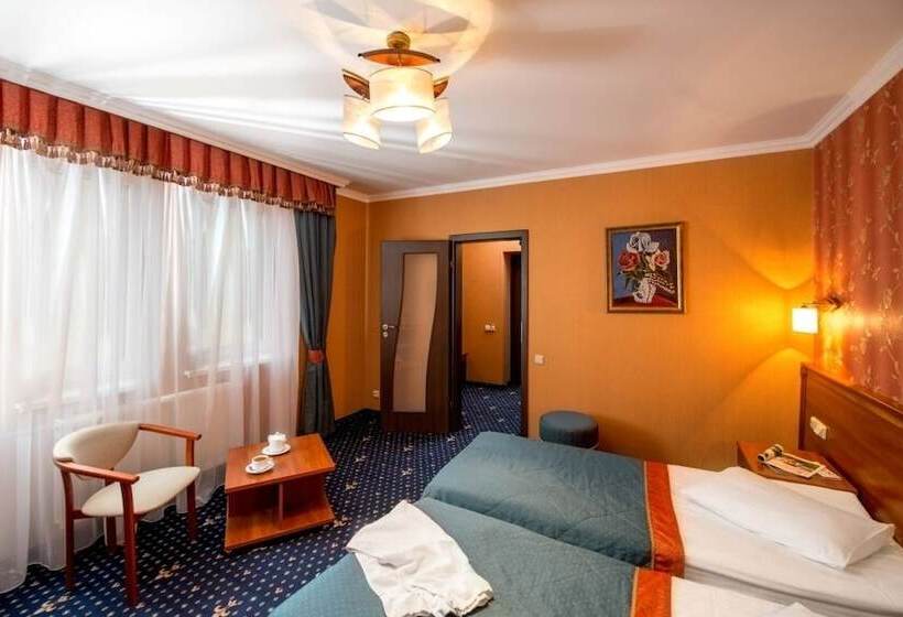 هتل Buhta Vikingiv