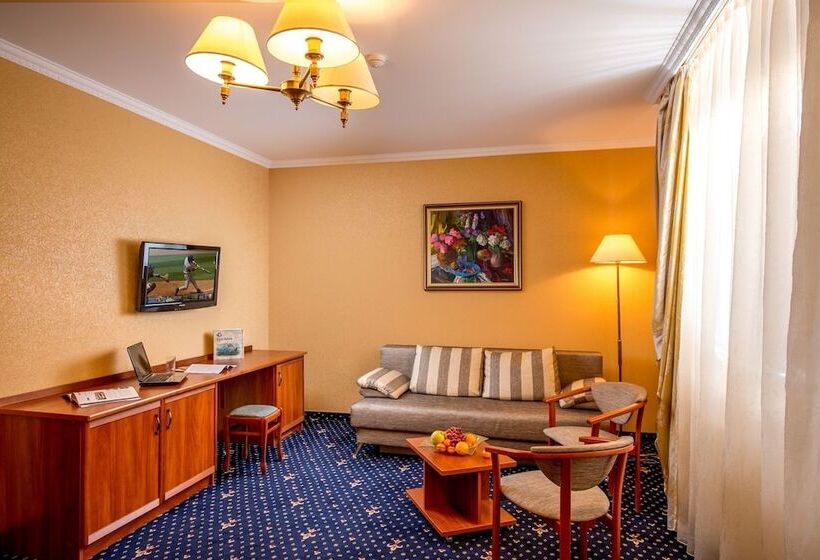 هتل Buhta Vikingiv