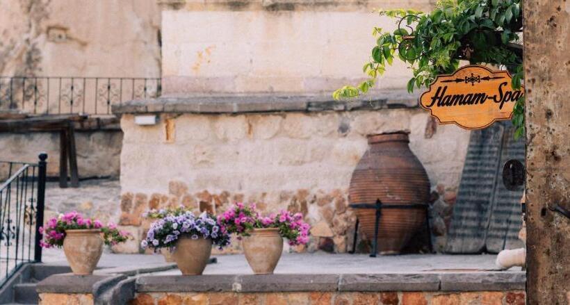 فندق Cappadocia Cave Suites