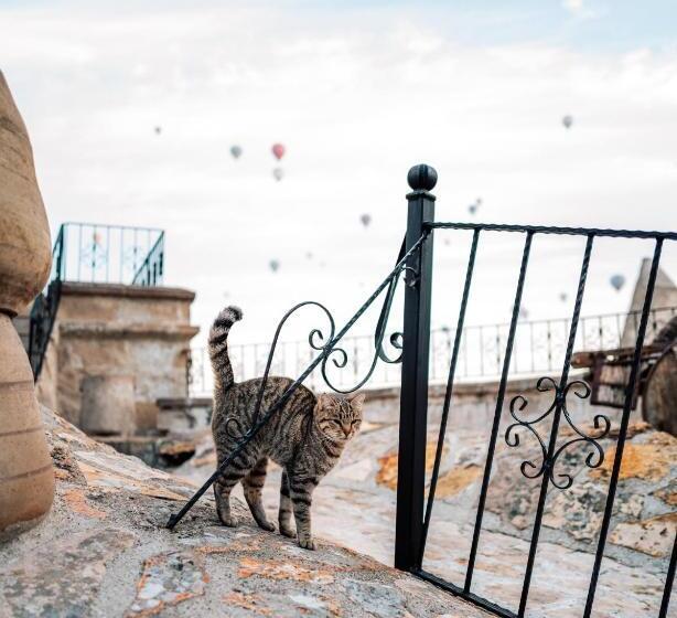 فندق Cappadocia Cave Suites