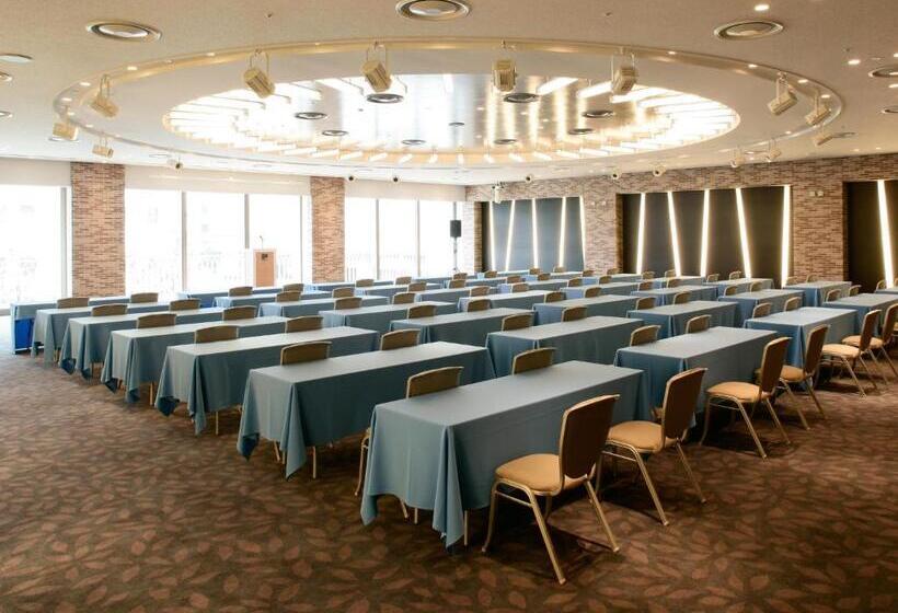 בית מלון כפרי City Plaza Osaka