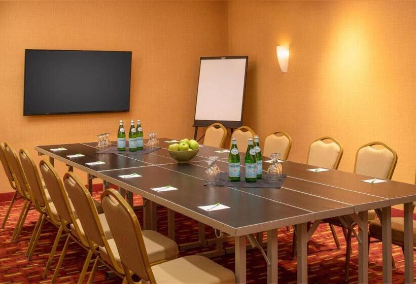 فندق Courtyard By Marriott Sacramento Cal Expo