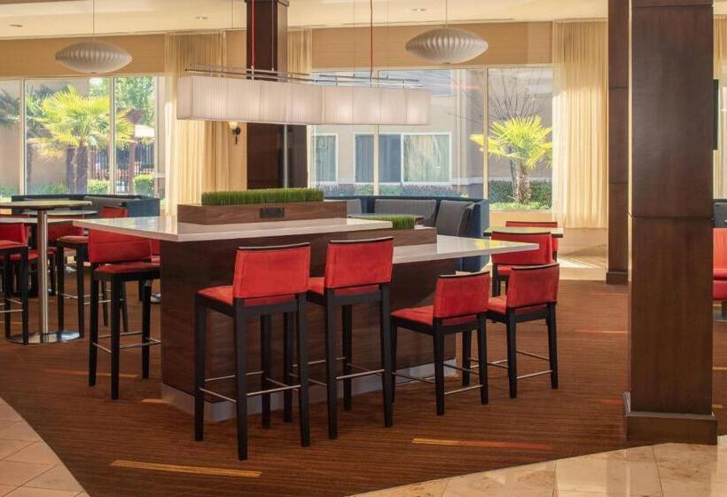 فندق Courtyard By Marriott Sacramento Cal Expo