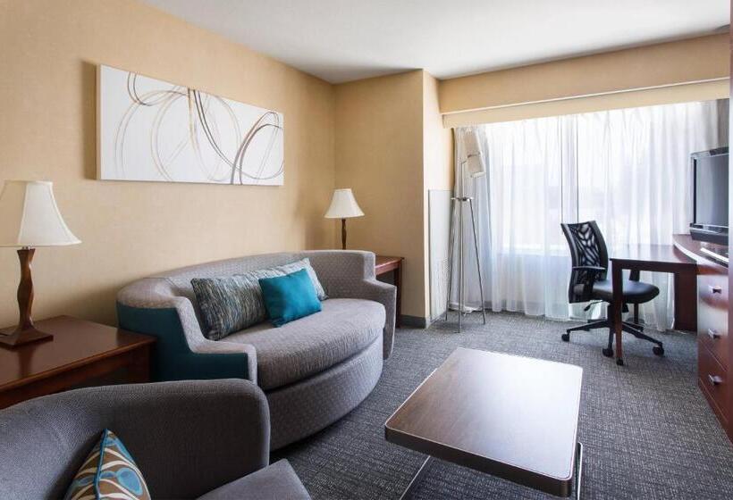 فندق Courtyard By Marriott Sacramento Cal Expo