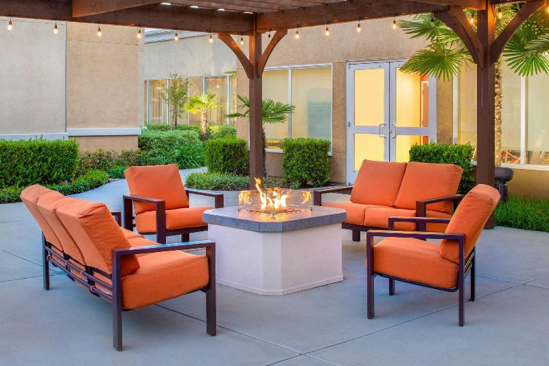 فندق Courtyard By Marriott Sacramento Cal Expo