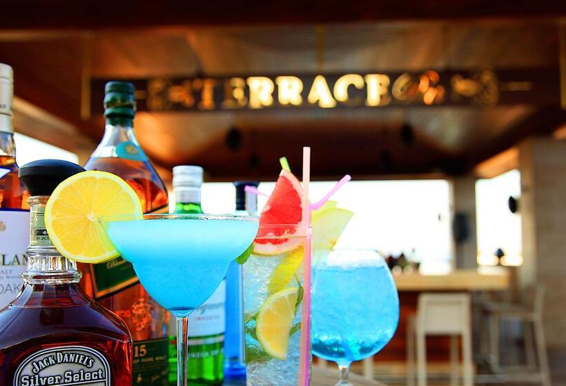 Cratos Premium Hotel Casino & Spa