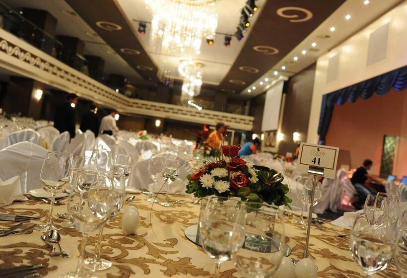 Cratos Premium Hotel Casino & Spa