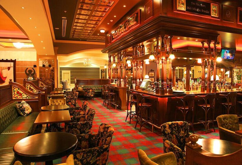 Cratos Premium Hotel Casino & Spa