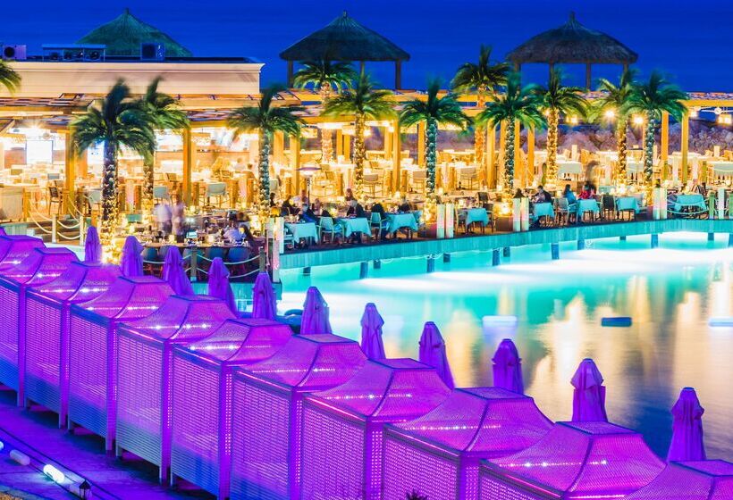 Cratos Premium Hotel Casino & Spa