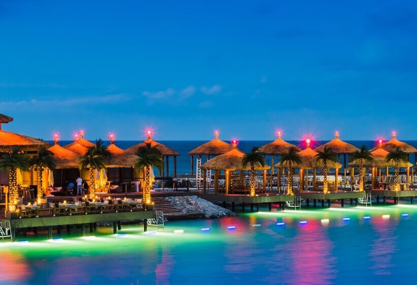 Cratos Premium Hotel Casino & Spa