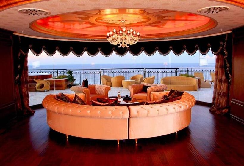 Cratos Premium Hotel Casino & Spa