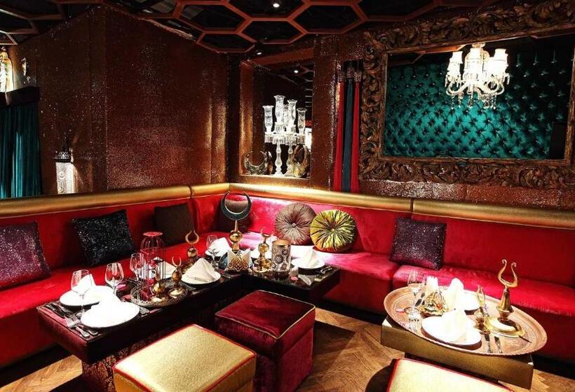 Cratos Premium Hotel Casino & Spa