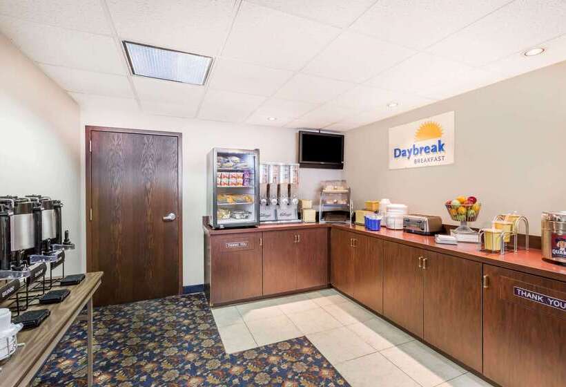Отель Days Inn By Wyndham Grand Island I80