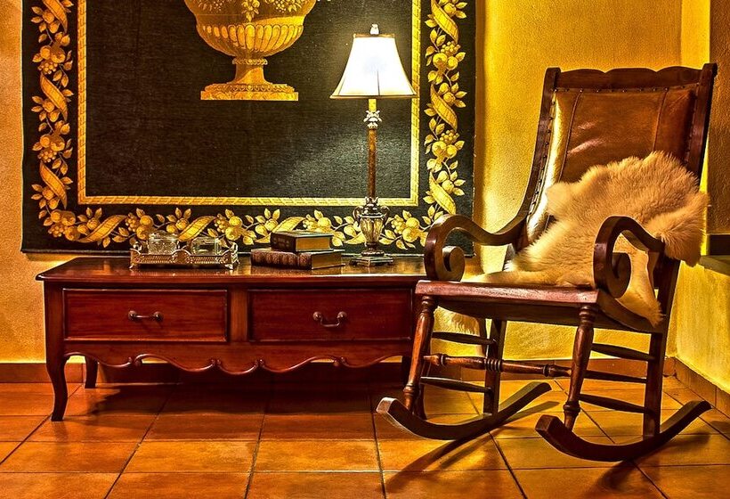 فندق Doupiani House