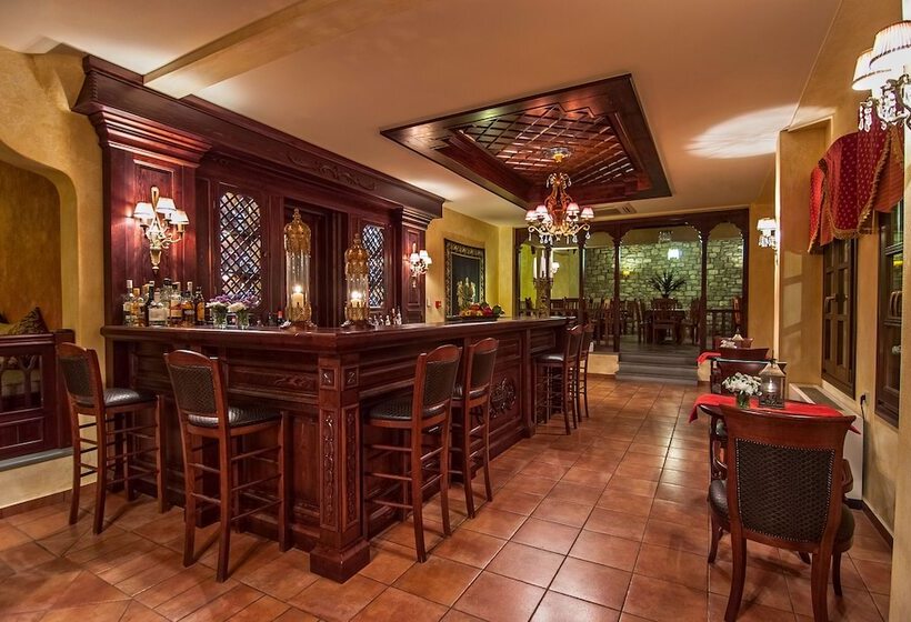 فندق Doupiani House