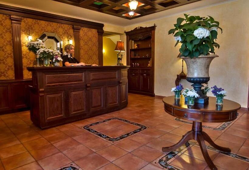 فندق Doupiani House