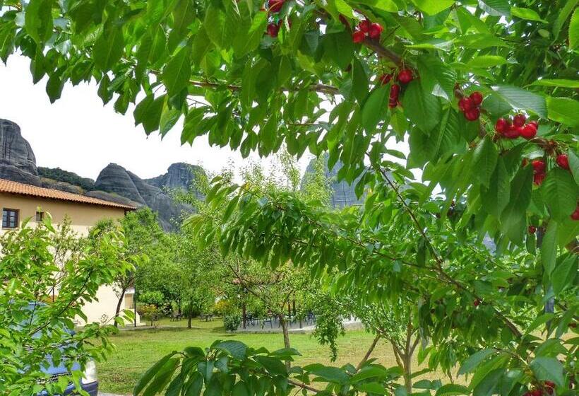 فندق Doupiani House