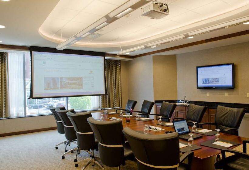 فندق Embassy Suites Buffalo