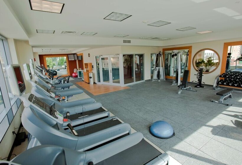 فندق Embassy Suites Buffalo