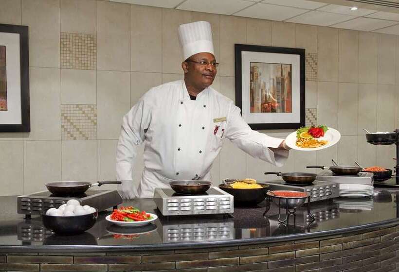 فندق Embassy Suites Buffalo