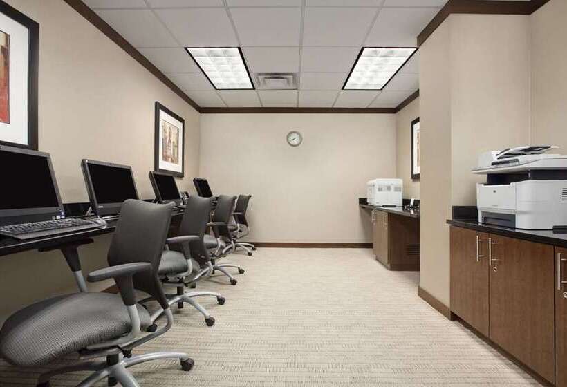 فندق Embassy Suites Buffalo