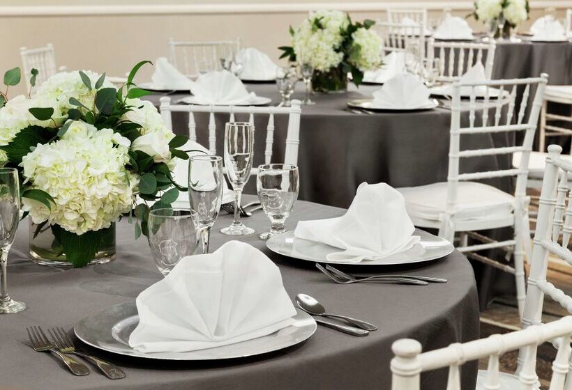 فندق Embassy Suites By Hilton Arcadia Pasadena Area