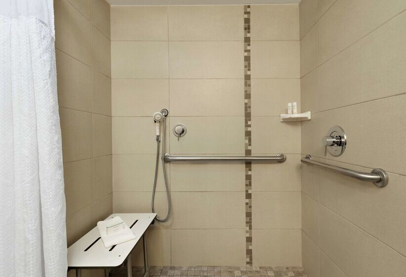 فندق Embassy Suites By Hilton Arcadia Pasadena Area