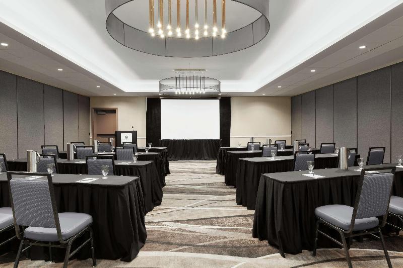 فندق Embassy Suites By Hilton Arcadia Pasadena Area