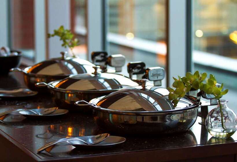 هتل Embassy Suites By Hilton Denver Downtown Convention Center