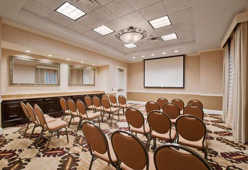 בית מלון כפרי Embassy Suites San Antonio Riverwalk Downtown